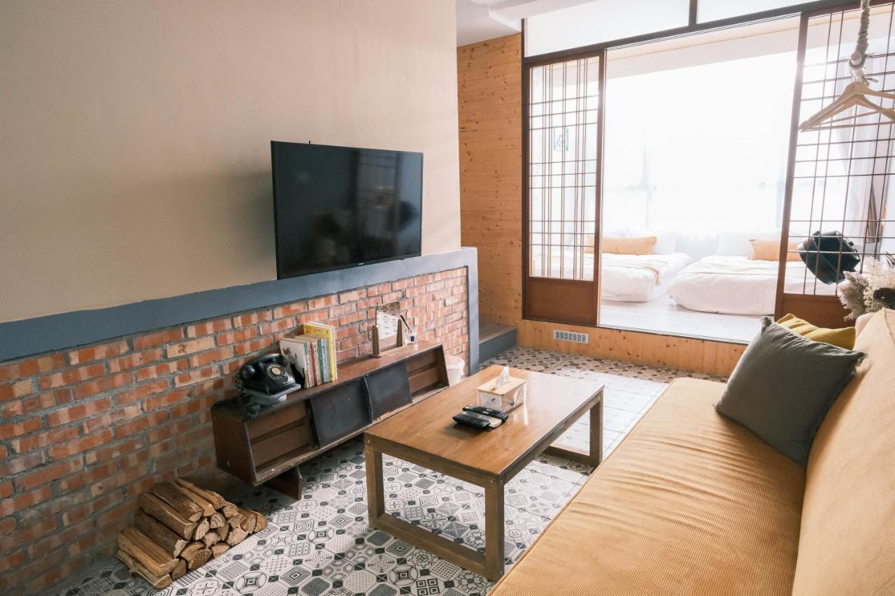 South Gate Home Stay Tainan Zewnętrze zdjęcie