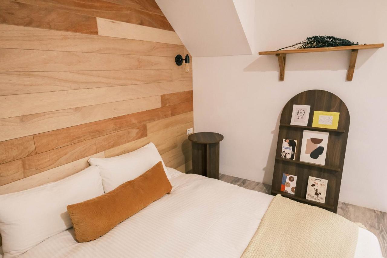 South Gate Home Stay Tainan Zewnętrze zdjęcie