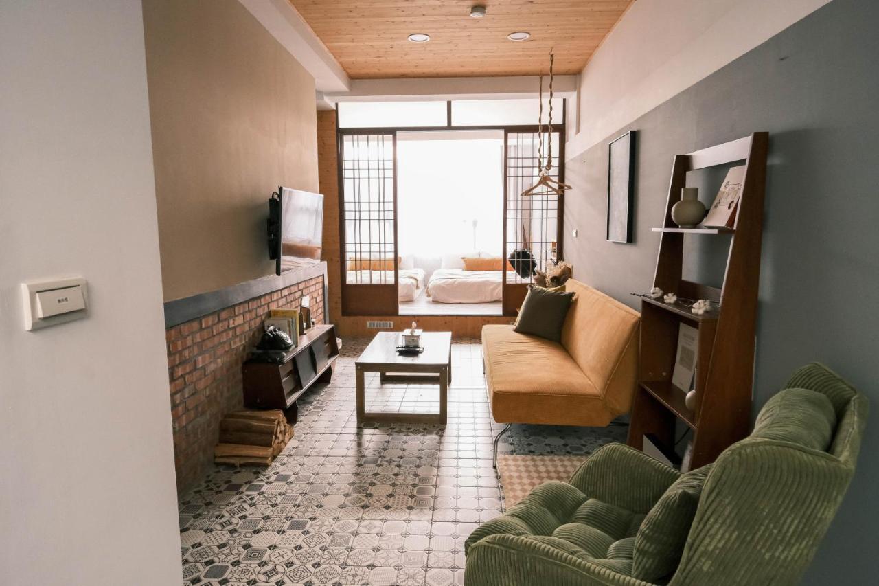 South Gate Home Stay Tainan Zewnętrze zdjęcie