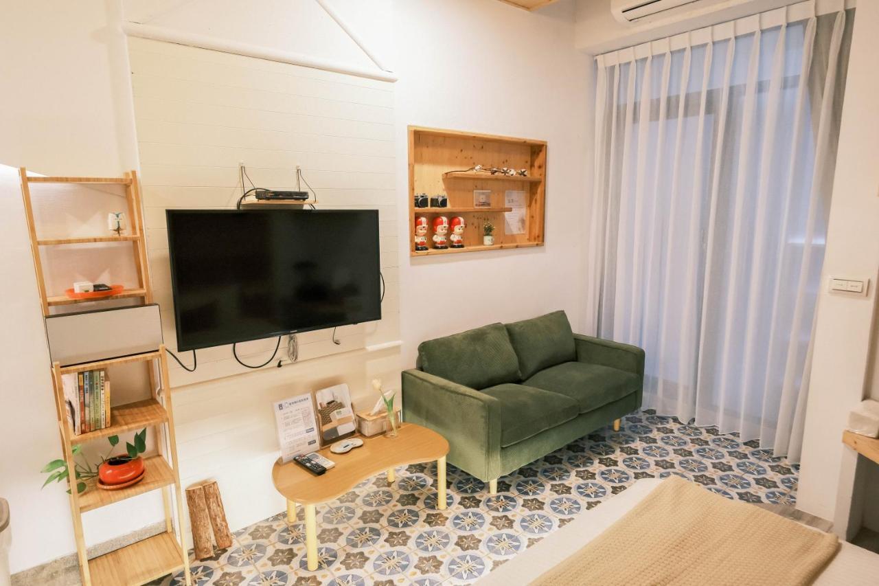 South Gate Home Stay Tainan Zewnętrze zdjęcie