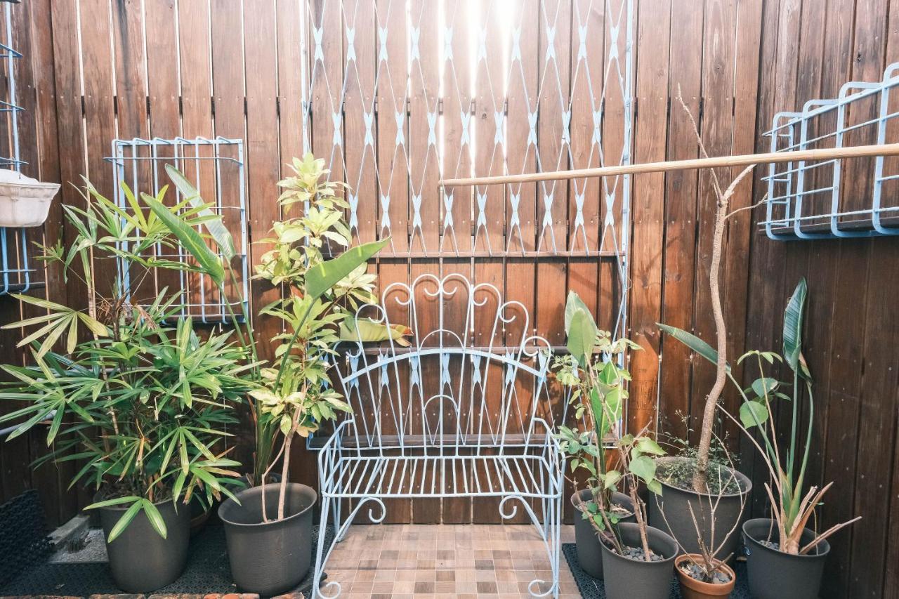 South Gate Home Stay Tainan Zewnętrze zdjęcie